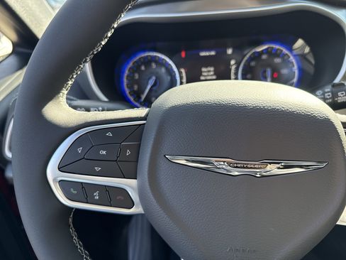 New 2026 Chrysler Pacifica Select image 23