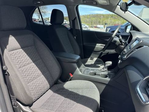 Used 2024 Chevrolet Equinox LT AWD/4WD image 26