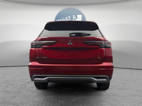 New 2025 Mitsubishi Outlander SE image 5