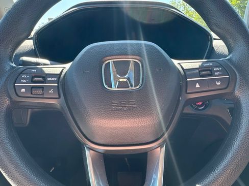 Used 2023 Honda CR-V EX image 13