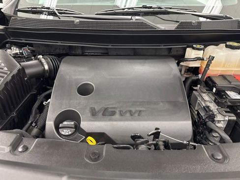 Used 2023 Chevrolet Traverse LT w/ LPO, Floor Liner Package image 40