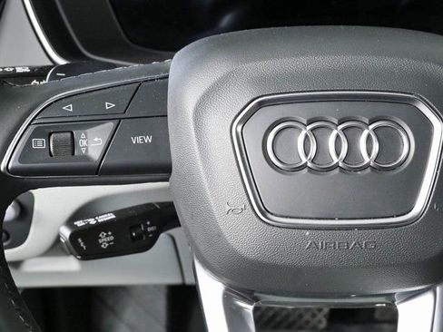 Used 2023 Audi Q5 2.0T Prestige w/ Prestige Package AWD/4WD image 11
