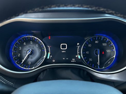 New 2025 Chrysler Pacifica Select image 22