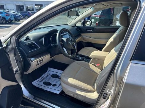 Used 2018 Subaru Outback 2.5i Limited AWD/4WD image 9