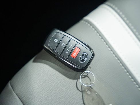 New 2026 Toyota Camry SE FWD image 43