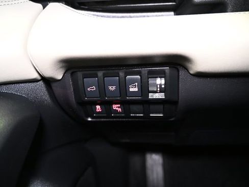 Used 2022 Subaru Ascent Limited w/ Technology Package image 41