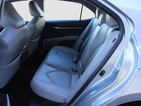 Used 2023 Toyota Camry XLE image 33