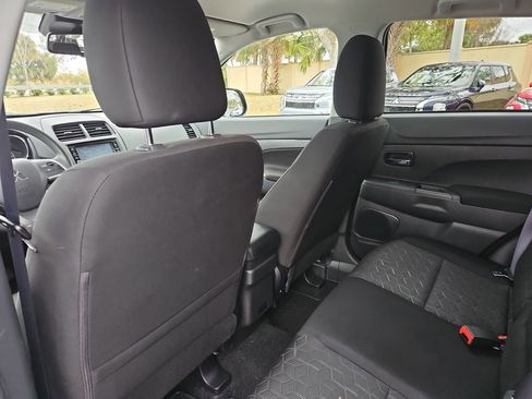 Used 2024 Mitsubishi Outlander Sport SE image 11