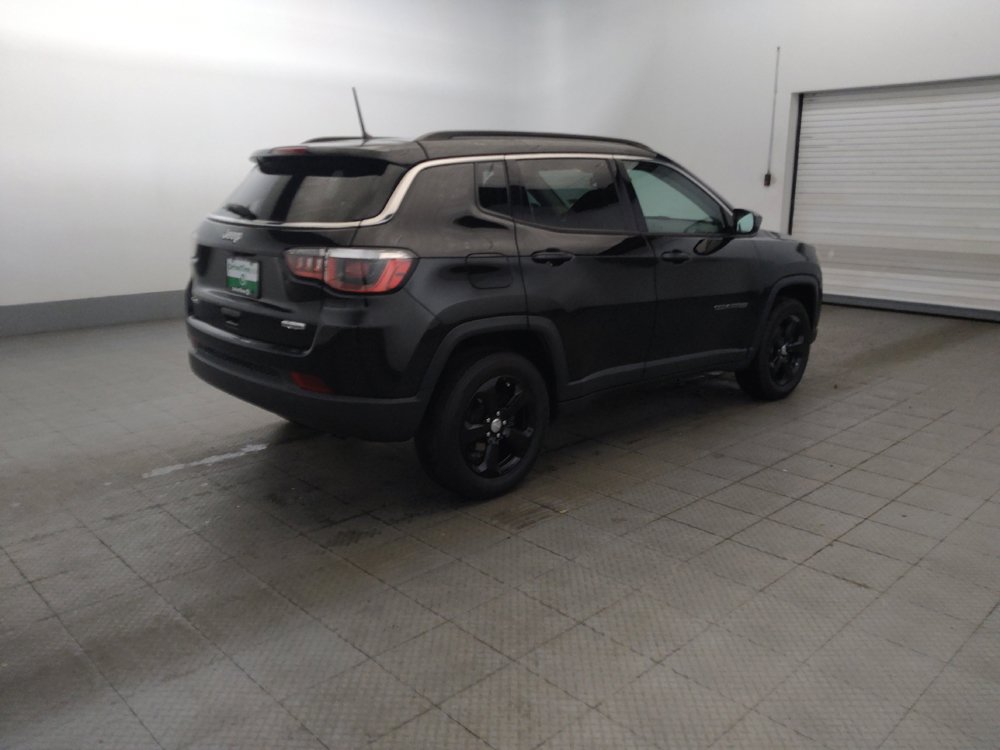 Used 2018 Jeep Compass Latitude w/ Cold Weather Group AWD/4WD image 10