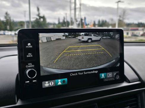 Used 2025 Honda Pilot Elite image 31