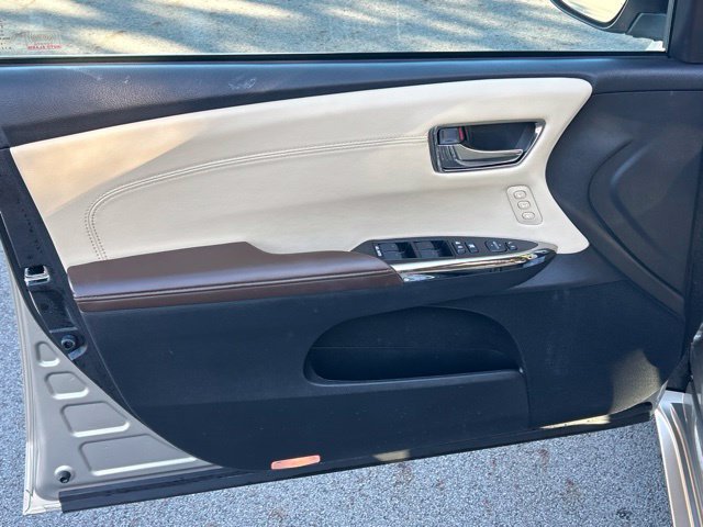Used 2014 Toyota Avalon XLE Touring FWD image 18