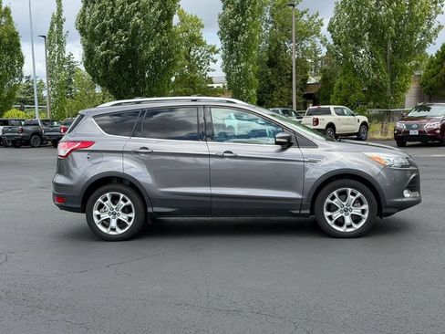 Used 2014 Ford Escape Titanium w/ Equipment Group 401A AWD/4WD image 3
