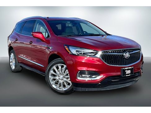 Used 2020 Buick Enclave Premium w/ Sun and Sites Package image 3