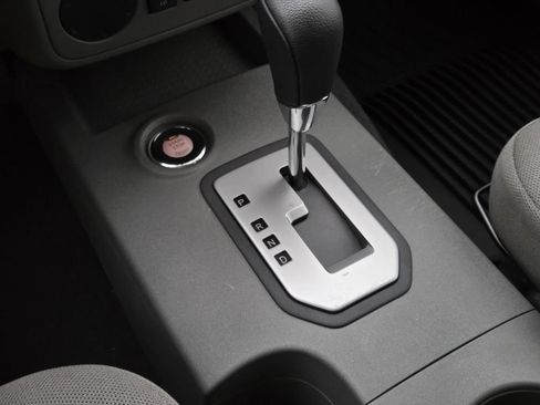 Used 2021 Nissan Frontier SV w/ Midnight Edition Floor Mats RWD image 20