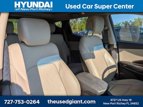 Used 2017 Hyundai Santa Fe Sport image 9