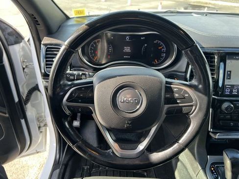 Used 2020 Jeep Grand Cherokee Overland image 20