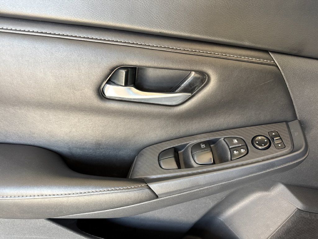 Used 2024 Nissan Sentra SV FWD image 10