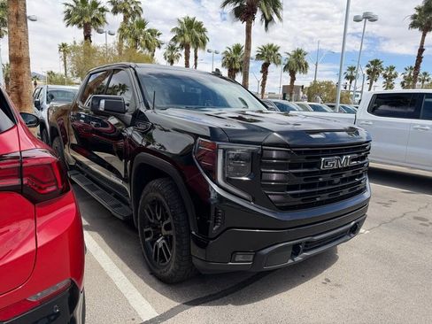 Used 2022 GMC Sierra 1500 Elevation w/ Elevation Premium Package AWD/4WD image 3