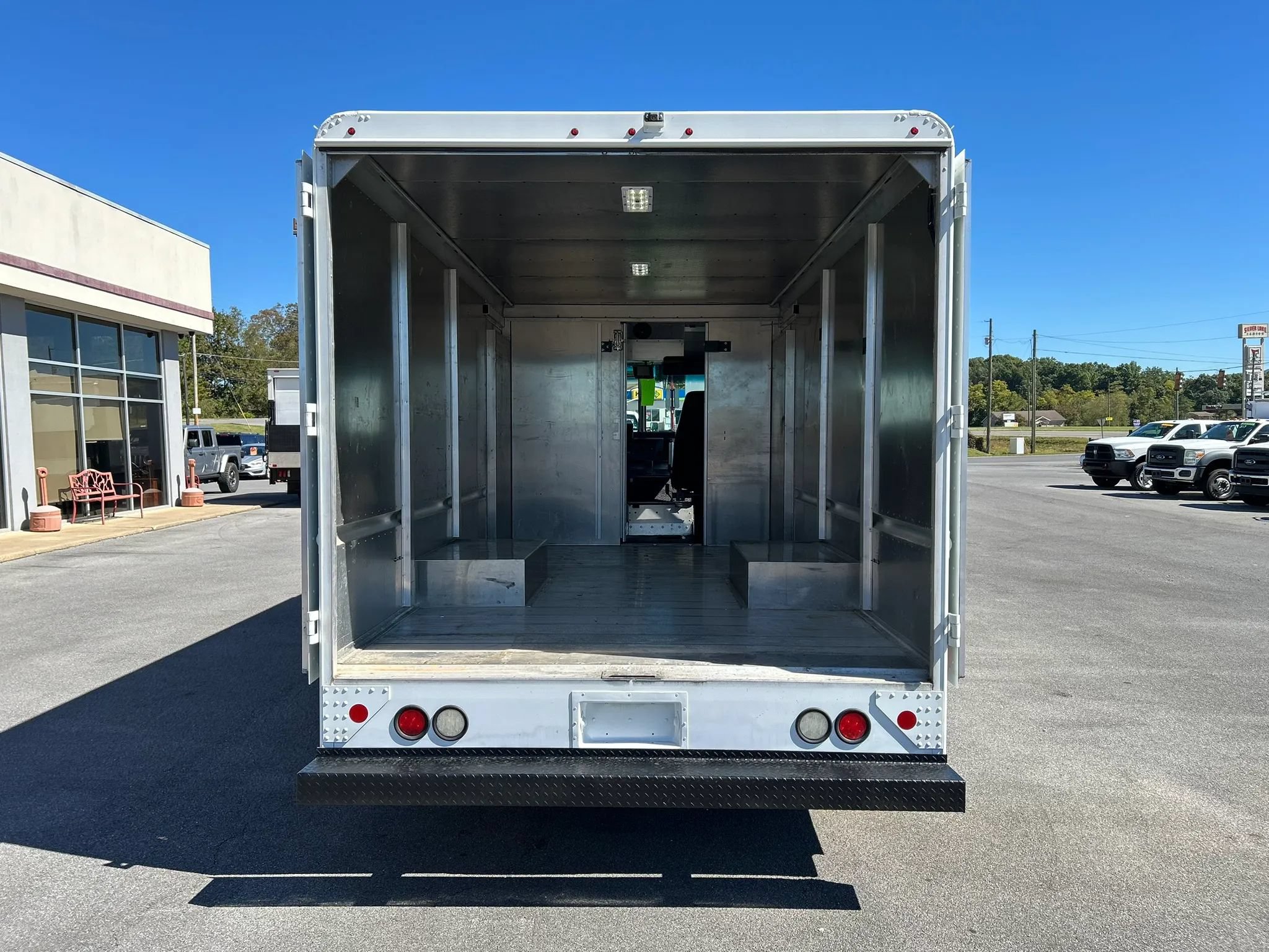 Used 2017 Ford E-350 and Econoline 350 Super Duty w/ A/C Prep Package RWD image 19