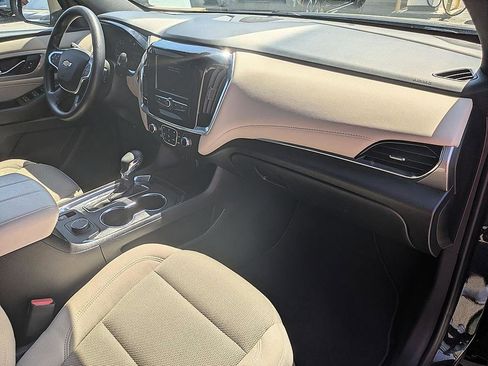 Used 2023 Chevrolet Traverse LS FWD image 31