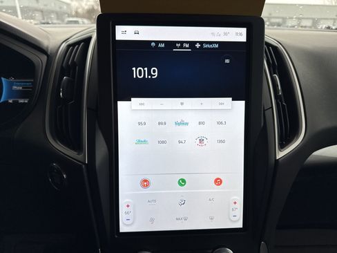 Certified 2023 Ford Edge SE w/ Black Appearance Package image 29