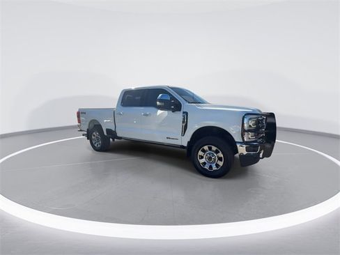 Used 2024 Ford F350 Lariat w/ Lariat Ultimate Package image 2