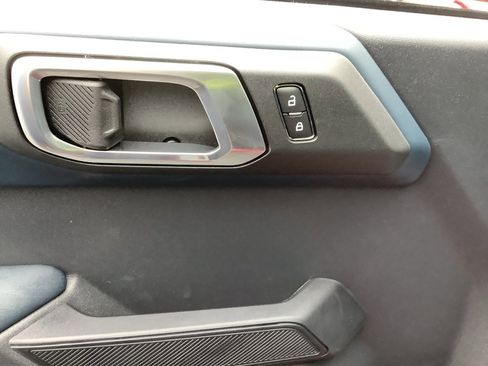 New 2025 Ford Bronco Heritage Edition image 11