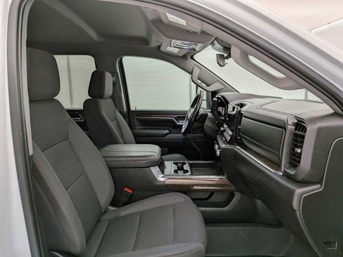 Used 2024 GMC Sierra 3500 SLE w/ SLE Value Package image 23