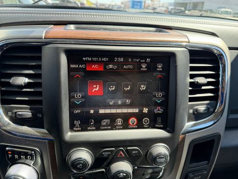 Used 2017 RAM 1500 Laramie w/ Convenience Group AWD/4WD image 25