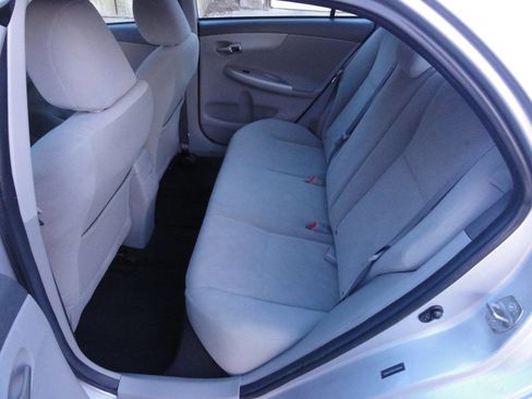 Used 2010 Toyota Corolla LE image 39