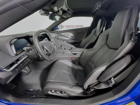 Used 2021 Chevrolet Corvette Stingray Preferred Cpe w/ Battery Protection Package RWD image 9