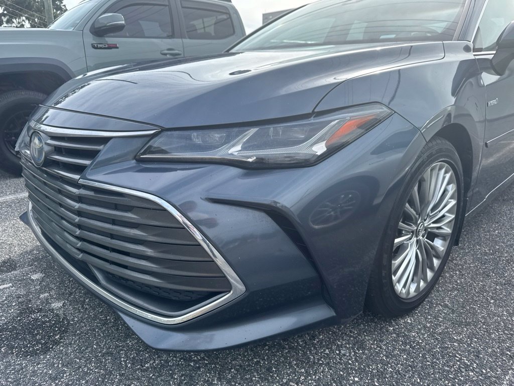 Used 2019 Toyota Avalon Limited FWD image 1