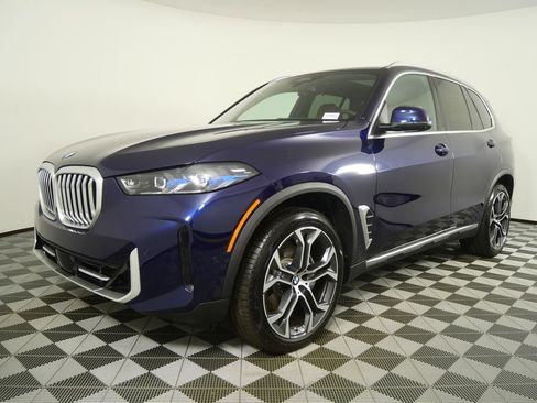New 2026 BMW X5 sDrive40i w/ Climate Comfort Package RWD image 7