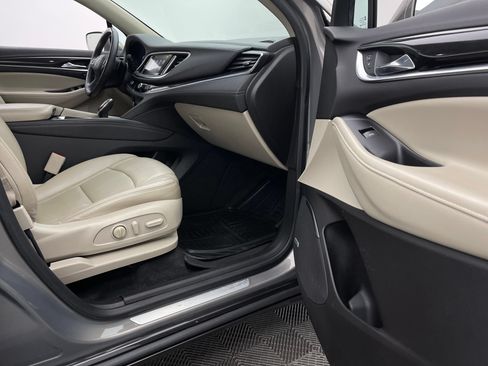 Used 2018 Buick Enclave Premium FWD image 32