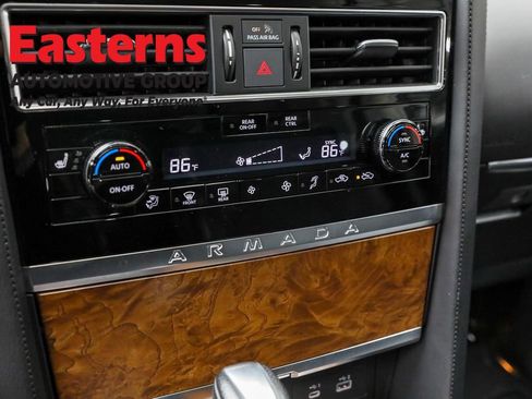 Used 2023 Nissan Armada SL w/ Captain's Chairs Package image 20