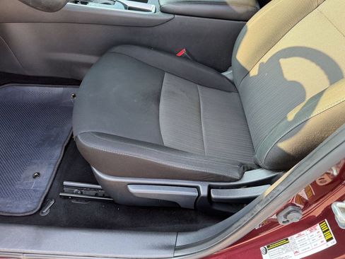 Used 2025 Nissan Sentra SV FWD image 18