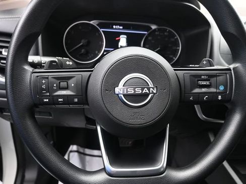 Used 2023 Nissan Rogue SV FWD image 38