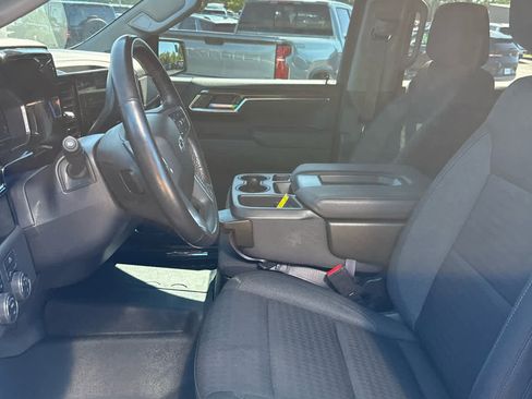Used 2023 Chevrolet Silverado 1500 LT Trail Boss w/ Protection Package AWD/4WD image 4