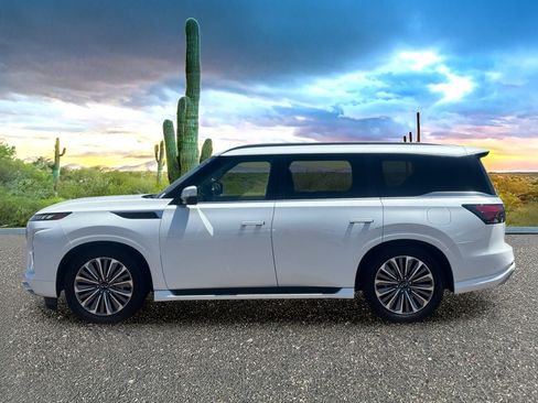Certified 2025 INFINITI QX80 Luxe AWD/4WD image 3