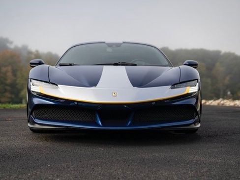 Used 2022 Ferrari SF90 Stradale image 2