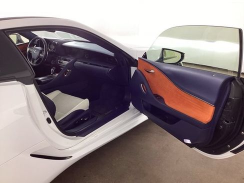 Used 2018 Lexus LC 500 Coupe w/ Touring Package RWD image 20