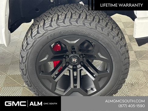 New 2026 GMC Sierra 1500 AT4 w/ AT4 Premium Package AWD/4WD image 14