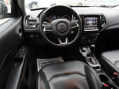 Used 2018 Jeep Compass Limited w/ Navigation Group image 16