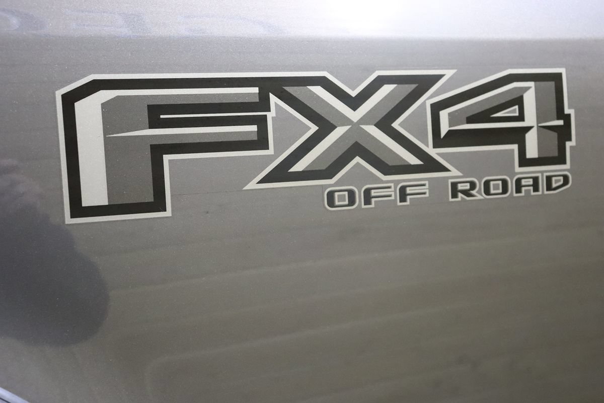 Used 2022 Ford F250 Lariat w/ Black Appearance Package AWD/4WD image 27