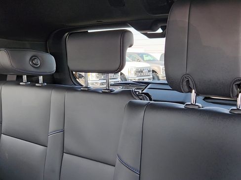 Used 2025 Toyota Sequoia Platinum AWD/4WD image 19