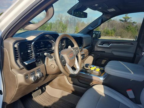 Certified 2024 GMC Sierra 1500 SLT w/ SLT Premium Plus Package image 18