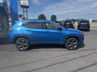 Used 2022 Jeep Compass Latitude AWD/4WD video 2