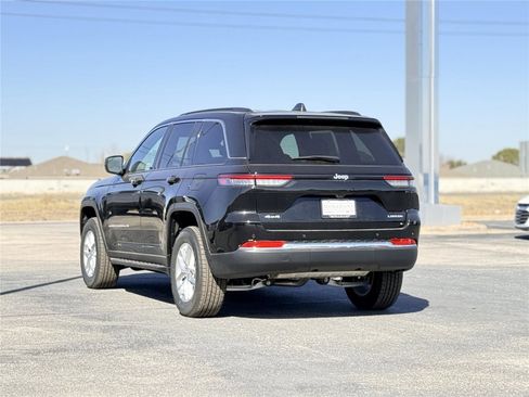 New 2025 Jeep Grand Cherokee 4WD image 7