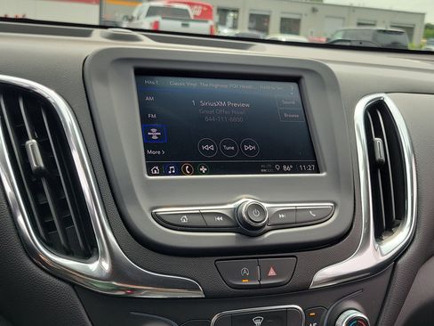 Used 2023 Chevrolet Equinox LT image 26