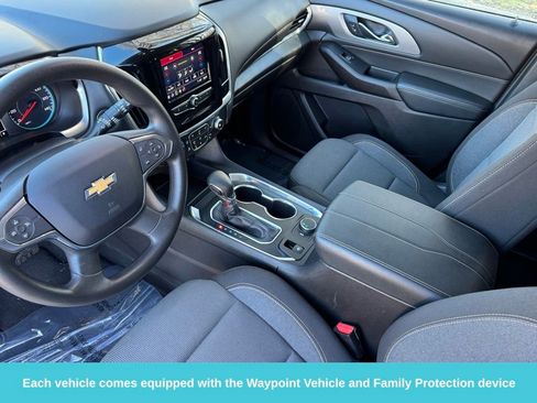 Used 2021 Chevrolet Traverse LS image 15